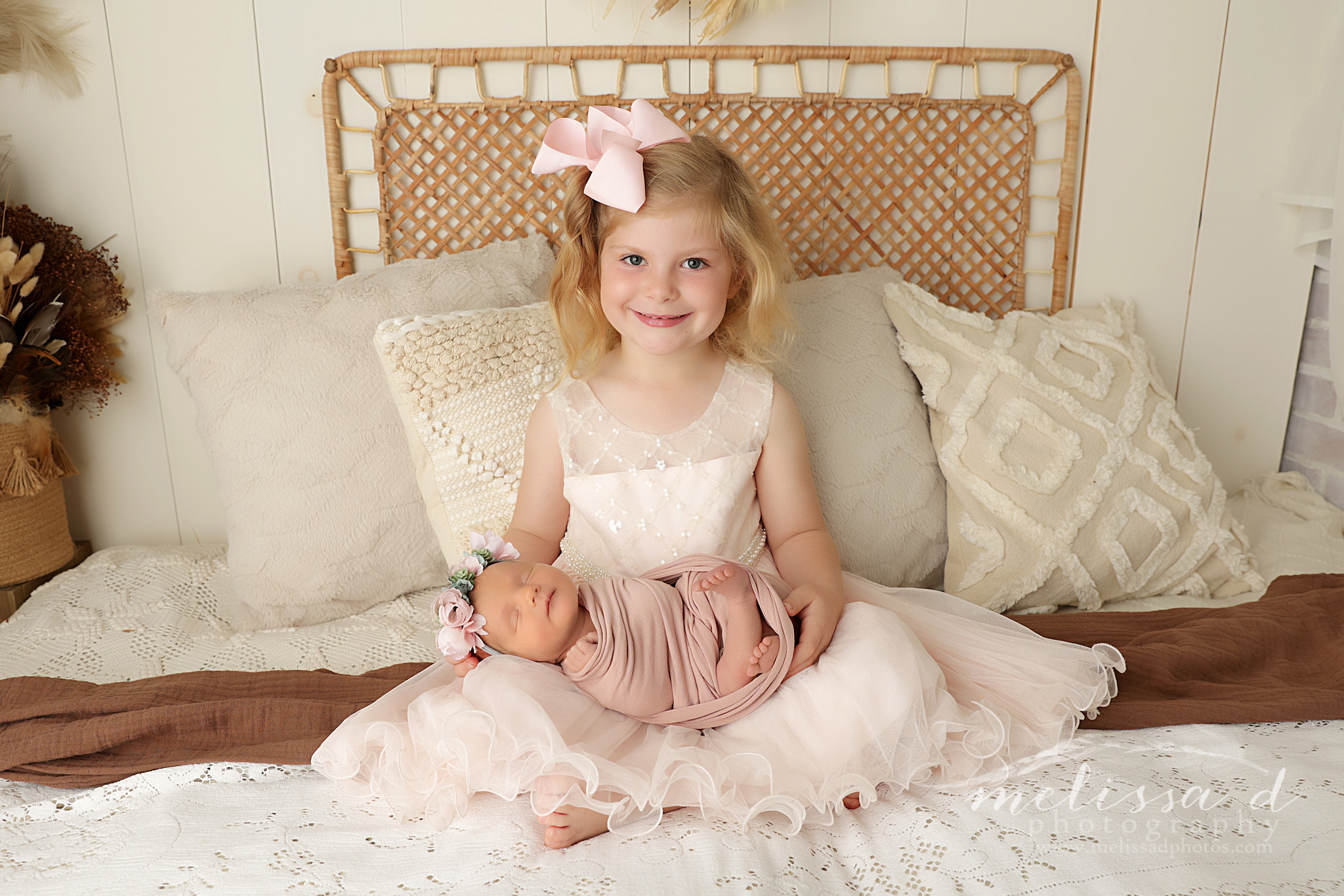 Colleyville Newborn Photographer sibling pose