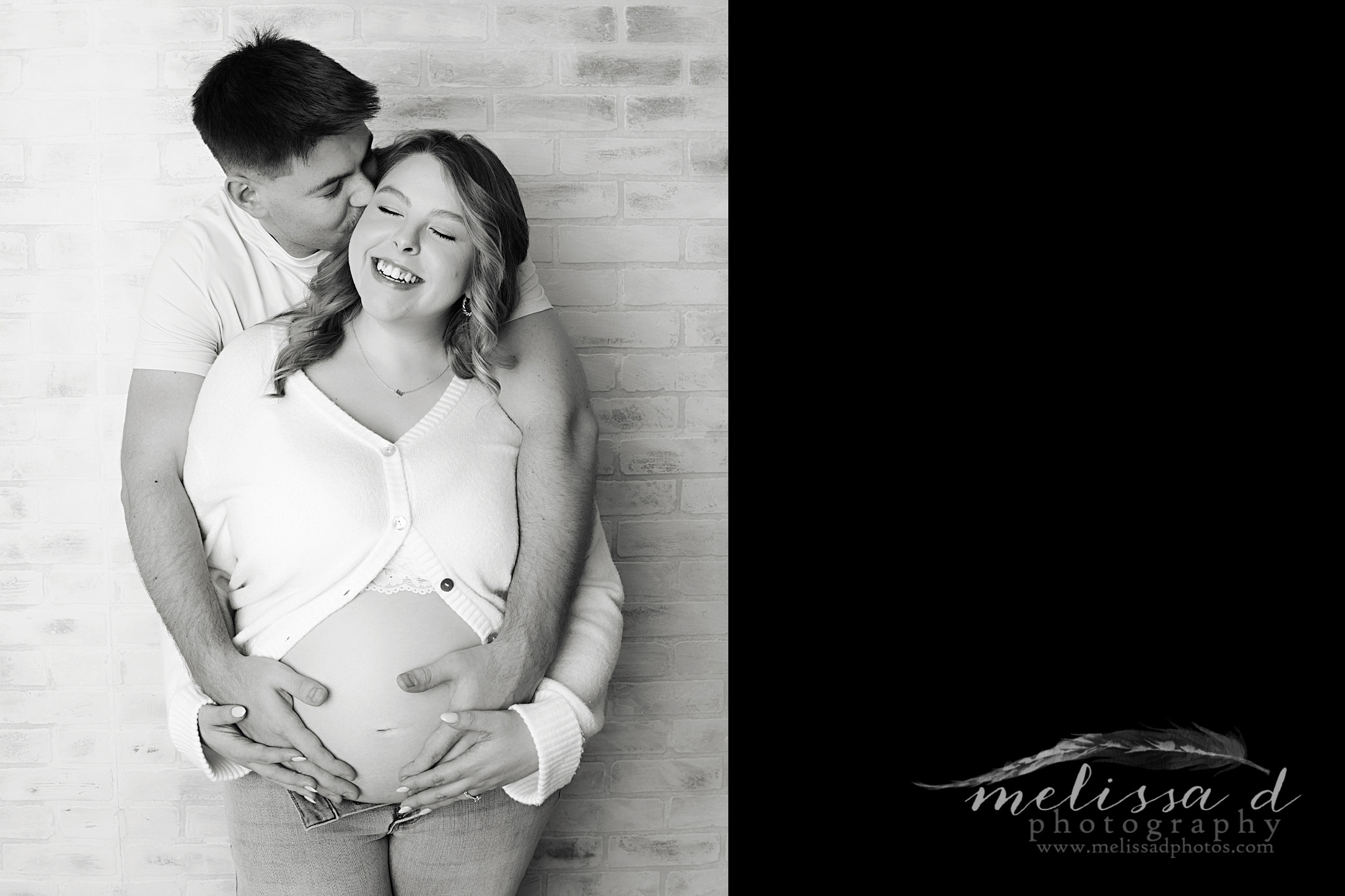 Fort Worth Maternity Photographer B&W cozy pose