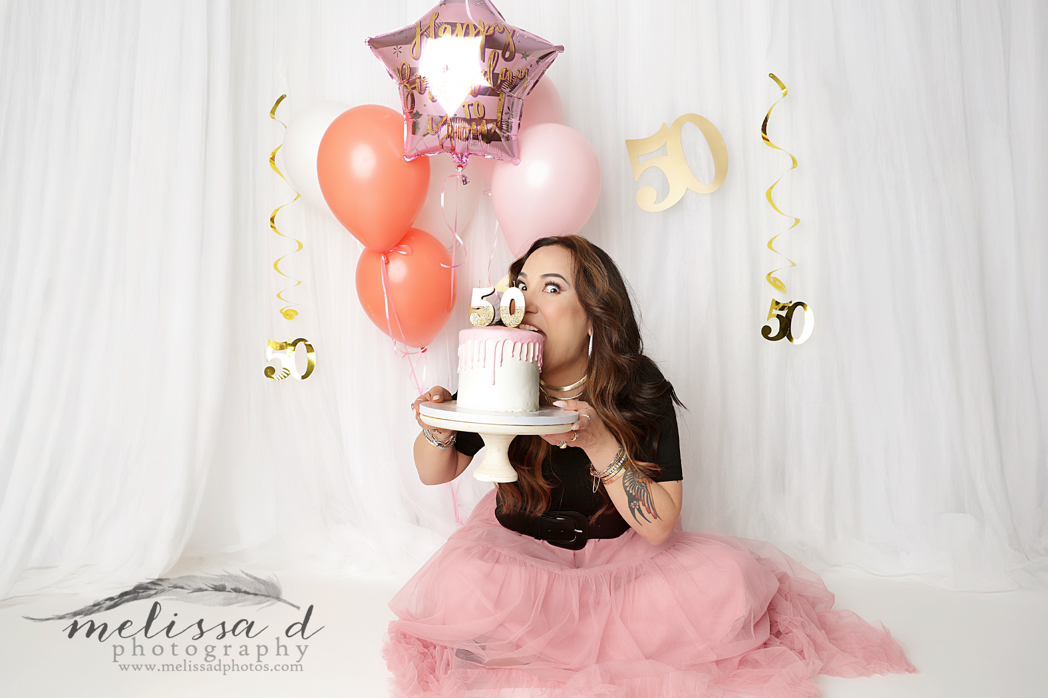 Fort Worth Birthday Photographer 50th eating cake