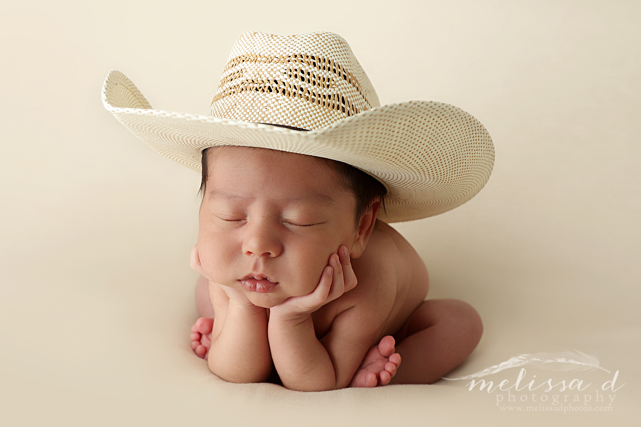 DFW Newborn Photographer froggy pose cowboy hat