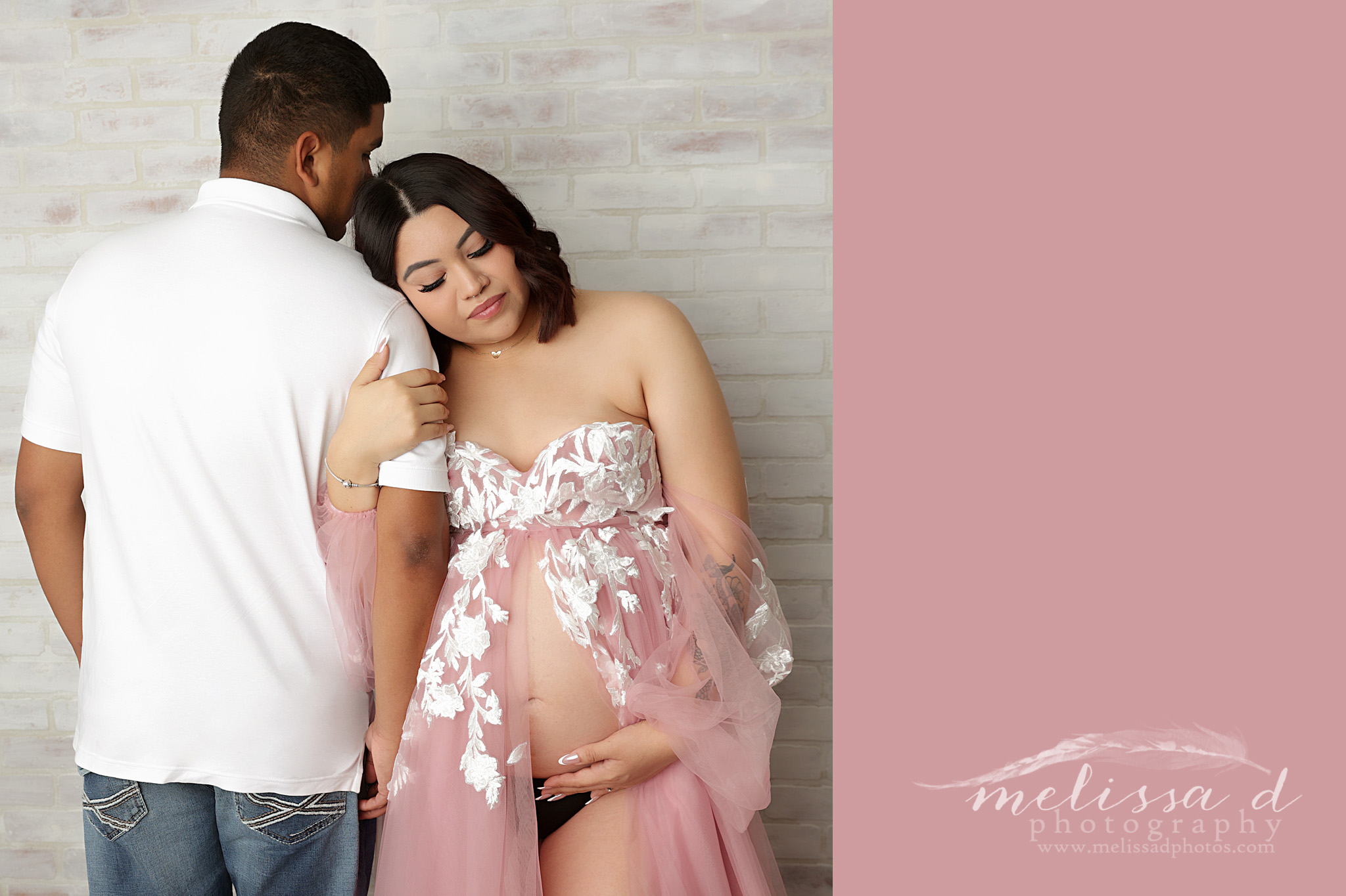 Fort Worth Maternity Photographer holding dad's arm pose